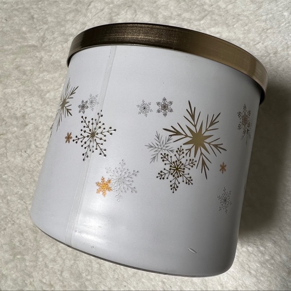 Bath & Body Works Merry Cookie 3-Wick Candle - Picture 3 of 8